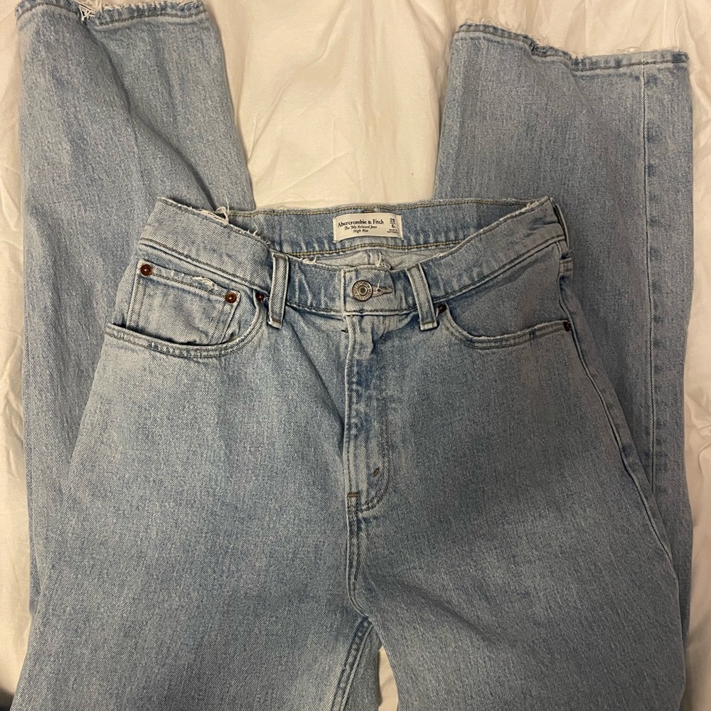 Abercrombie High Rise Relaxed Jeans